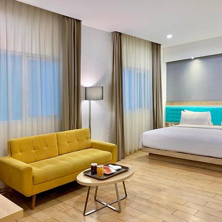 Hotel Santika Kelapa Gading Jakarta Buitenkant foto