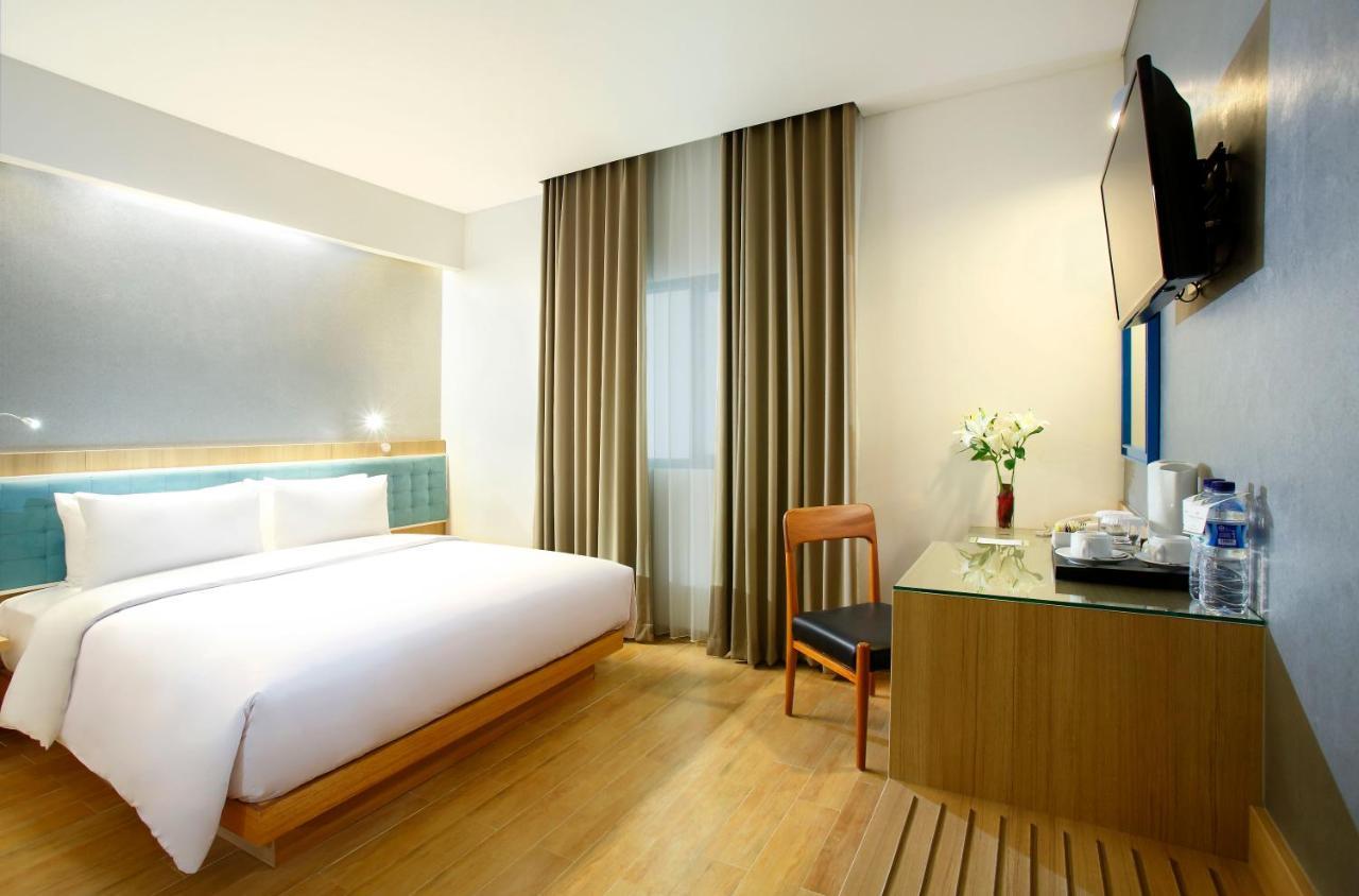 Hotel Santika Kelapa Gading Jakarta Buitenkant foto