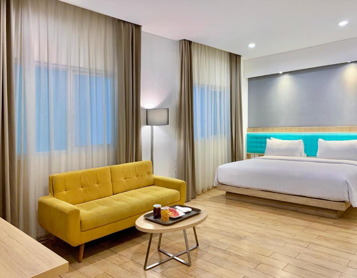 Hotel Santika Kelapa Gading Jakarta Buitenkant foto