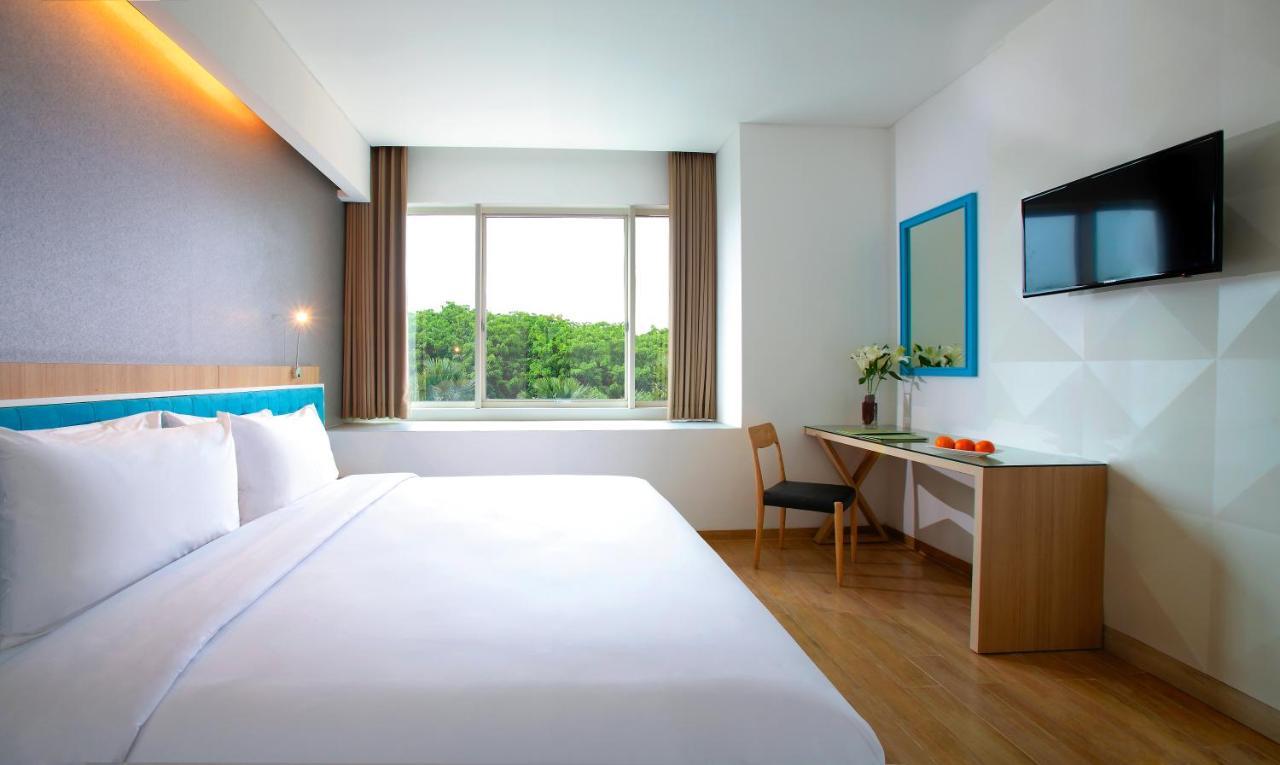 Hotel Santika Kelapa Gading Jakarta Buitenkant foto