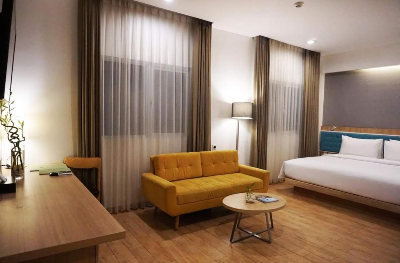 Hotel Santika Kelapa Gading Jakarta Buitenkant foto