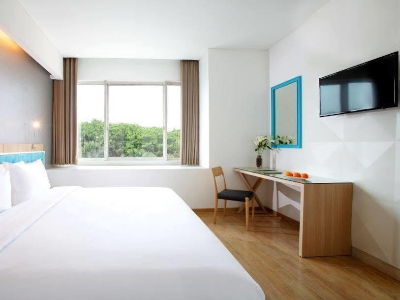 Hotel Santika Kelapa Gading Jakarta Buitenkant foto